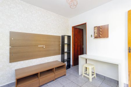 Sala de casa para alugar com 2 quartos, 110m² em Jardim Regina, São Paulo