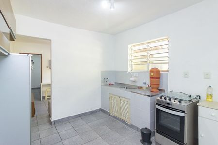 Cozinha de casa para alugar com 2 quartos, 110m² em Jardim Regina, São Paulo