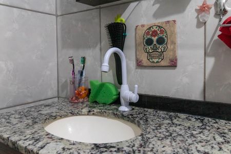 Casa à venda com 52m², 2 quartos e 2 vagasBanheiro Social