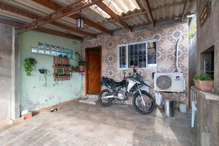Casa à venda com 52m², 2 quartos e 2 vagasQuintal