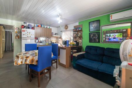Sala de casa à venda com 2 quartos, 52m² em Hípica, Porto Alegre