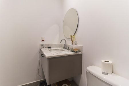 Apartamento para alugar com 75m², 3 quartos e 2 vagas Apartamento para alugar com 75m², 3 quartos e 2 vagasBanheiro
