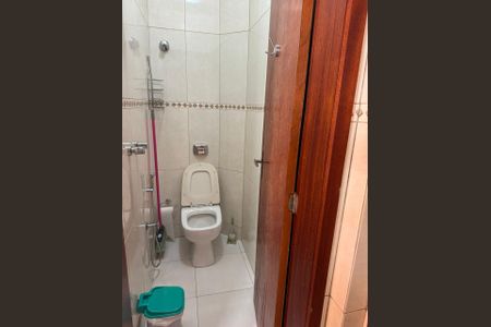Lavabo de apartamento para alugar com 2 quartos, 75m² em Centro, Pelotas