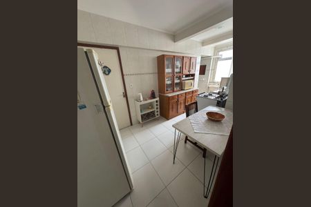 Cozinha de apartamento para alugar com 2 quartos, 75m² em Centro, Pelotas