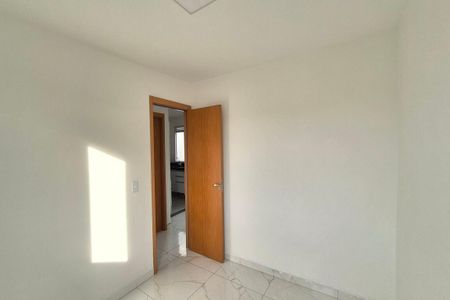 Quarto 1  de apartamento para alugar com 2 quartos, 41m² em Jardim Esmeraldina, Campinas