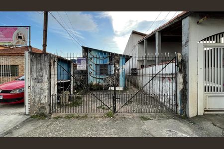Fachada + Placa de casa à venda com 4 quartos, 300m² em Vila Jacuí, São Paulo