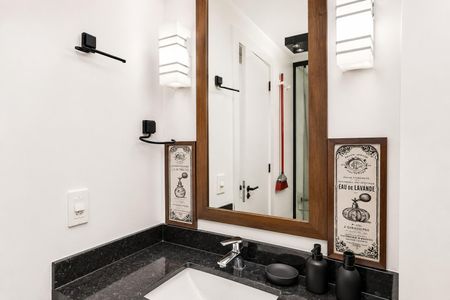 Banheiro de kitnet/studio para alugar com 1 quarto, 38m² em Auxiliadora, Porto Alegre