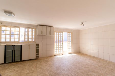 Casa para alugar com 400m², 4 quartos e 6 vagas Casa para alugar com 400m², 4 quartos e 6 vagasLavanderia