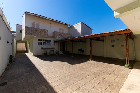 Casa para alugar com 400m², 4 quartos e 6 vagas Casa para alugar com 400m², 4 quartos e 6 vagasQuintal