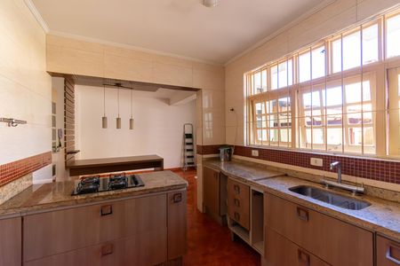 Casa para alugar com 400m², 4 quartos e 6 vagas Casa para alugar com 400m², 4 quartos e 6 vagasCozinha