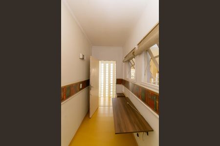 Casa para alugar com 400m², 4 quartos e 6 vagas Casa para alugar com 400m², 4 quartos e 6 vagasEscritório