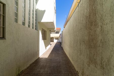 Casa para alugar com 400m², 4 quartos e 6 vagas Casa para alugar com 400m², 4 quartos e 6 vagasCorredor Externo