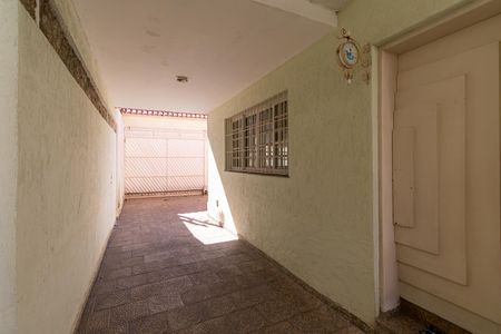 Casa para alugar com 400m², 4 quartos e 6 vagas Casa para alugar com 400m², 4 quartos e 6 vagasEntrada