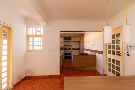 Casa para alugar com 400m², 4 quartos e 6 vagas Casa para alugar com 400m², 4 quartos e 6 vagasCozinha - Copa