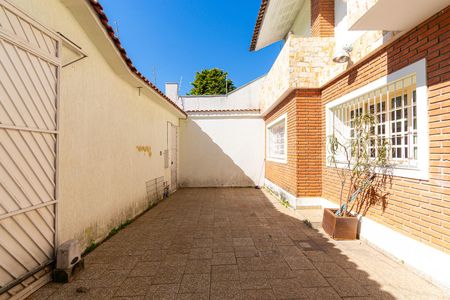 Casa para alugar com 400m², 4 quartos e 6 vagas Casa para alugar com 400m², 4 quartos e 6 vagasGaragem
