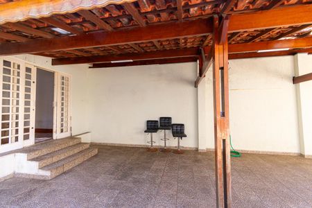 Casa para alugar com 400m², 4 quartos e 6 vagas Casa para alugar com 400m², 4 quartos e 6 vagasQuintal