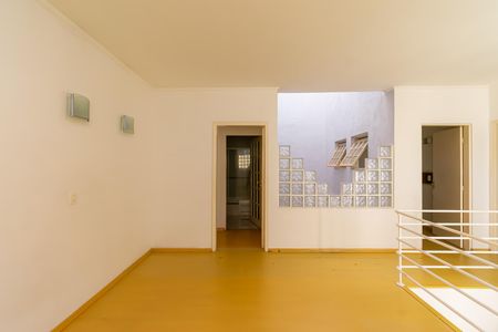 Casa para alugar com 400m², 4 quartos e 6 vagas Casa para alugar com 400m², 4 quartos e 6 vagasHall dos Quartos