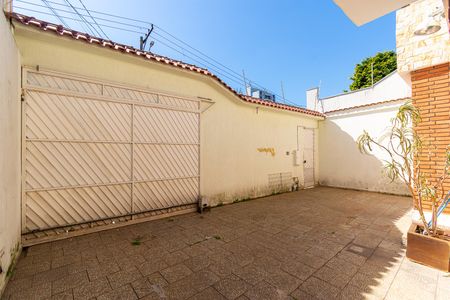 Casa para alugar com 400m², 4 quartos e 6 vagas Casa para alugar com 400m², 4 quartos e 6 vagasGaragem