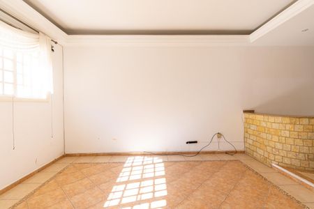 Casa para alugar com 400m², 4 quartos e 6 vagas Casa para alugar com 400m², 4 quartos e 6 vagasSala