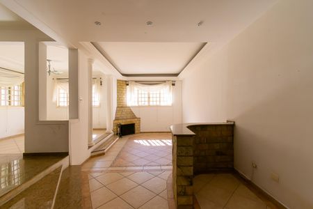 Casa para alugar com 400m², 4 quartos e 6 vagas Casa para alugar com 400m², 4 quartos e 6 vagasSala