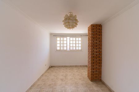 Casa para alugar com 400m², 4 quartos e 6 vagas Casa para alugar com 400m², 4 quartos e 6 vagasLavanderia - Quarto