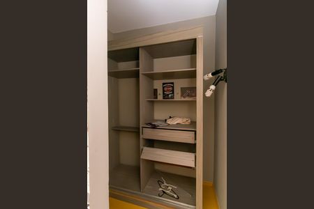 Casa para alugar com 400m², 4 quartos e 6 vagas Casa para alugar com 400m², 4 quartos e 6 vagasSuíte 1 - Closet