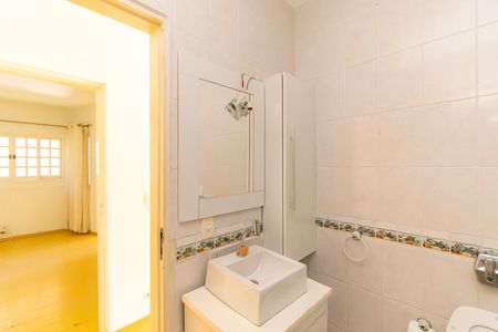 Casa para alugar com 400m², 4 quartos e 6 vagas Casa para alugar com 400m², 4 quartos e 6 vagasBanheiro da Suíte 2