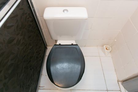 Banheiro  de casa para alugar com 2 quartos, 65m² em Jardim Norma, São Paulo