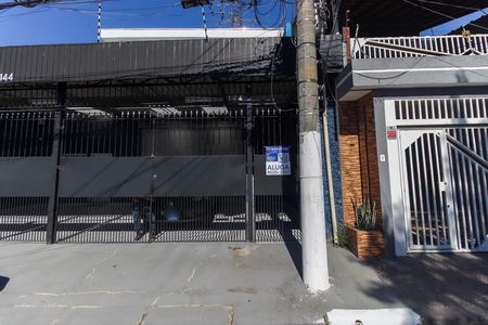 Casa para alugar com 200m², 3 quartos e sem vaga Casa para alugar com 200m², 3 quartos e sem vagaFachada