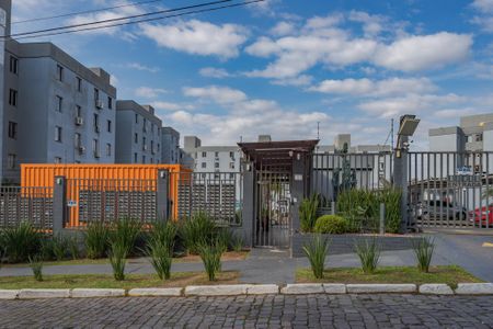 Apartamento à venda com 42m², 2 quartos e 1 vaga Apartamento à venda com 42m², 2 quartos e 1 vagaFachada
