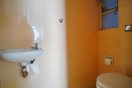Apartamento à venda com 130m², 3 quartos e 1 vaga Apartamento à venda com 130m², 3 quartos e 1 vagaBanheiro de Serviço