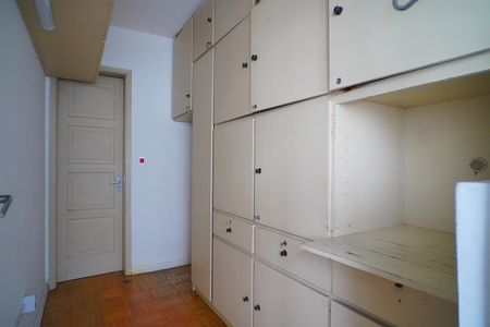 Apartamento à venda com 130m², 3 quartos e 1 vaga Apartamento à venda com 130m², 3 quartos e 1 vagaQuarto de Serviço
