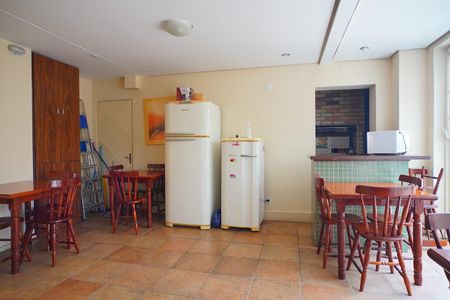 Apartamento à venda com 130m², 3 quartos e 1 vaga Apartamento à venda com 130m², 3 quartos e 1 vagaÁrea comum - Salão de festas