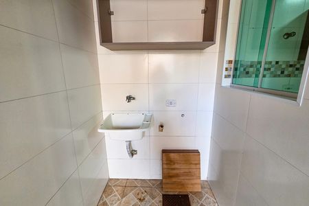 Área de Serviço de casa de condomínio para alugar com 2 quartos, 41m² em Maracanã, Praia Grande