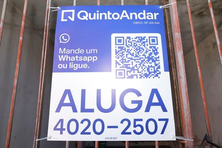 Placa GRANDE instalada no portão do imóvel dia 11.07.2026 - Código da placa: UYLW-657 de casa para alugar com 1 quarto, 35m² em Vila Iolanda Ii, São Paulo