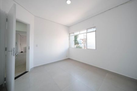 Quarto 1 de casa de condomínio para alugar com 2 quartos, 75m² em Vila Marieta, São Paulo
