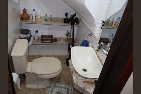 Casa à venda com 85m², 2 quartos e 2 vagasLavabo