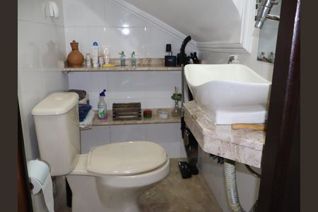 Casa à venda com 85m², 2 quartos e 2 vagasLavabo