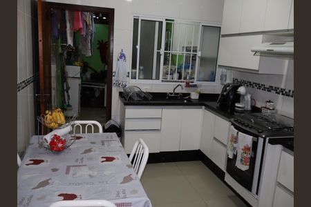 Casa à venda com 85m², 2 quartos e 2 vagasCozinha