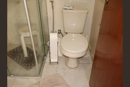 Casa à venda com 85m², 2 quartos e 2 vagasBanheiro suíte 2
