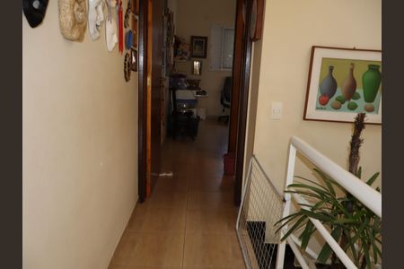 Casa à venda com 85m², 2 quartos e 2 vagasCorredor