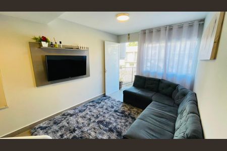 Sala de casa de condomínio para alugar com 2 quartos, 49m² em Bairro Jardim Nossa Senhora das Graças, Cotia