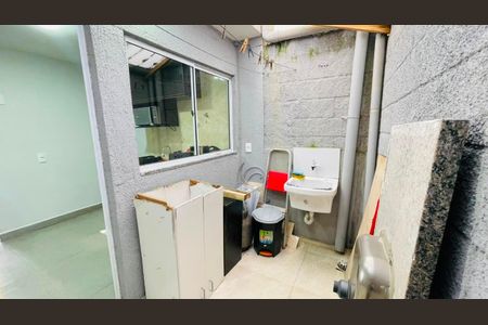 Casa de condomínio para alugar com 49m², 2 quartos e 1 vagaÁrea de Serviço