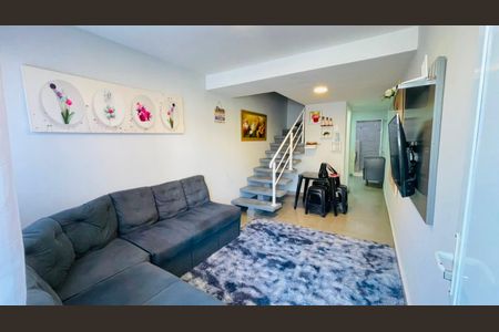 Casa de Condomínio para alugar com 2 quartos, 49m² em Bairro Jardim Nossa Senhora das Graças, Cotia