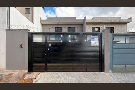 Fachada de casa para alugar com 2 quartos, 110m² em Lajeado, São Paulo