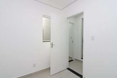 Quarto  de casa de condomínio para alugar com 2 quartos, 65m² em Vila Marieta, São Paulo