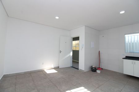 Casa de Condomínio para alugar com 2 quartos, 50m² em Vila Marieta, São Paulo
