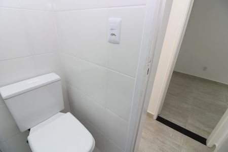 Casa de condomínio para alugar com 50m², 2 quartos e sem vagaBanheiro social