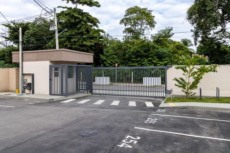 Apartamento para alugar com 45m², 2 quartos e 1 vagaFachada e portaria
