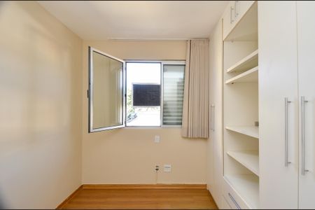 Apartamento à venda com 130m², 3 quartos e 2 vagas Apartamento à venda com 130m², 3 quartos e 2 vagasQuarto 1